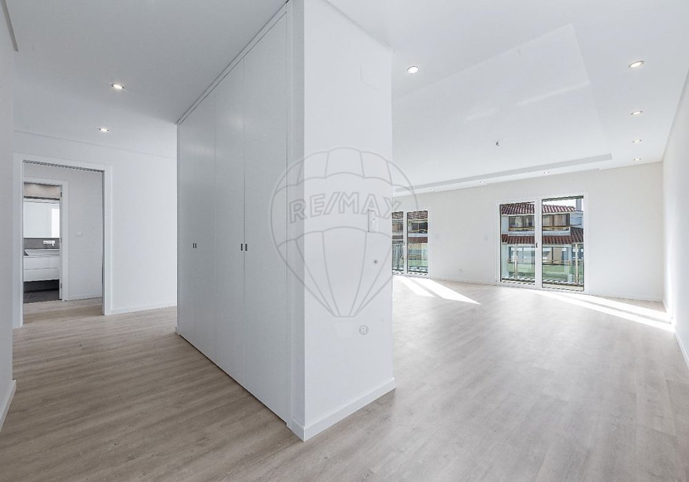 0d9751ec-f769-416a-8097-3c70daab2c53