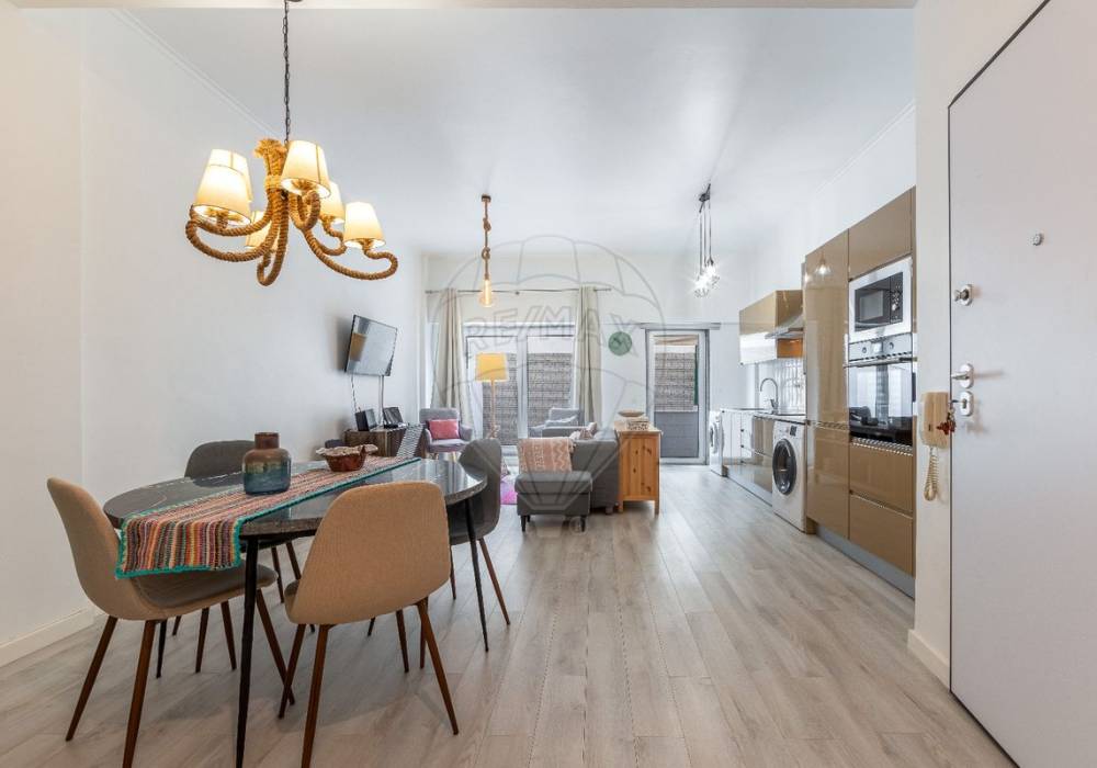 499811bf-d556-4c5e-8a75-6e892d771a4e