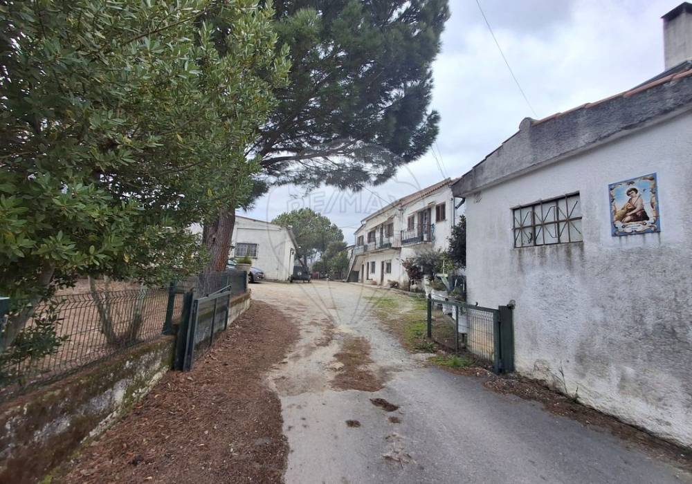 4f267f1b-74d8-40ce-ac02-f5881bc4f801