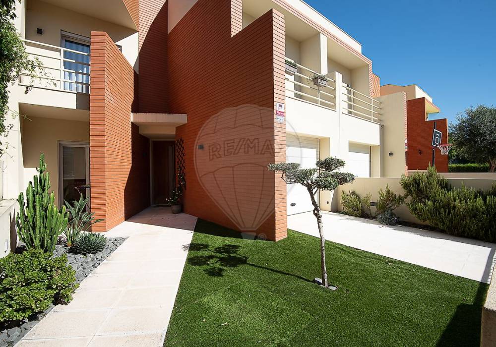 505e5a0f-872f-4097-a05d-7c415f1ec361