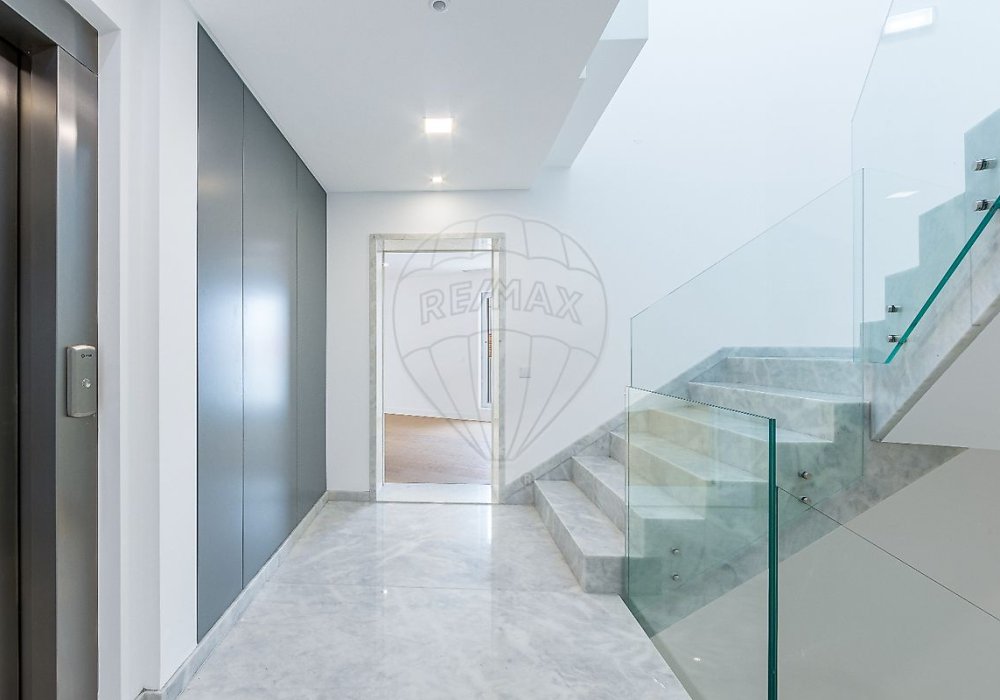 8a03fbbf-60f6-42cc-a0ee-b7f34d44782f