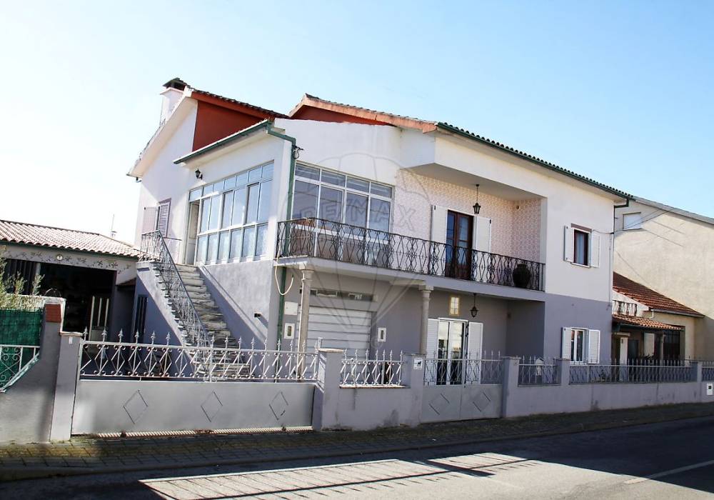 9c35fbc7-e14b-4ff9-b982-22d7a5ee6454