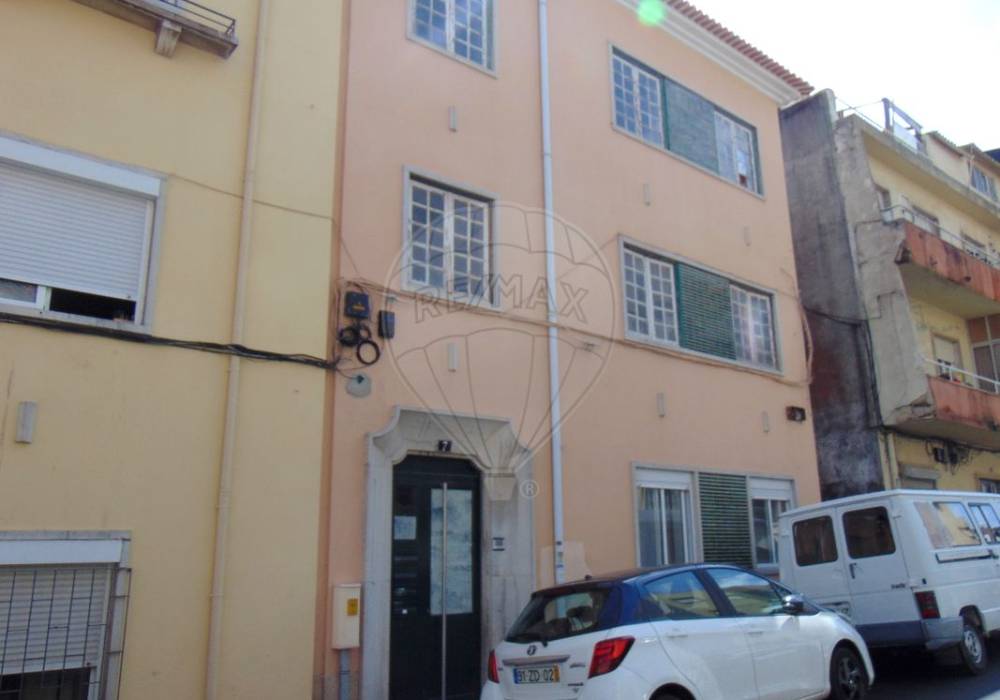 a5d8c990-5c63-4832-9707-4bde9083346e