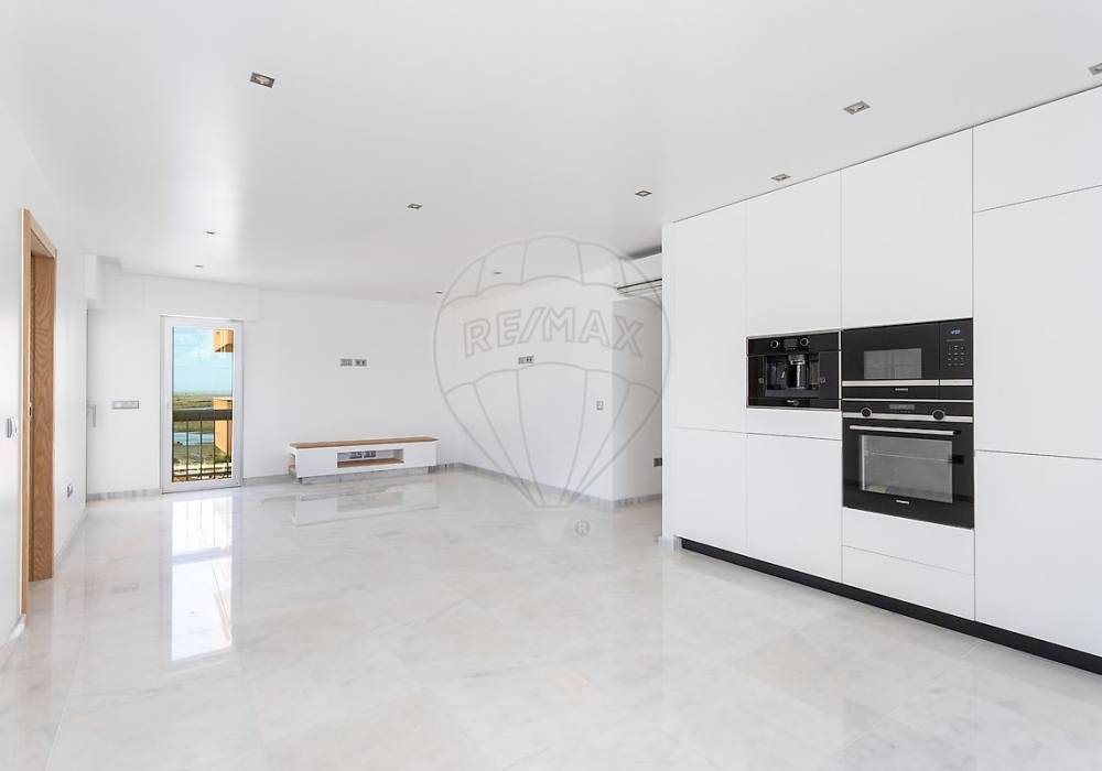 b3551b7d-9dc4-4088-b9c6-3e1d55f238bc