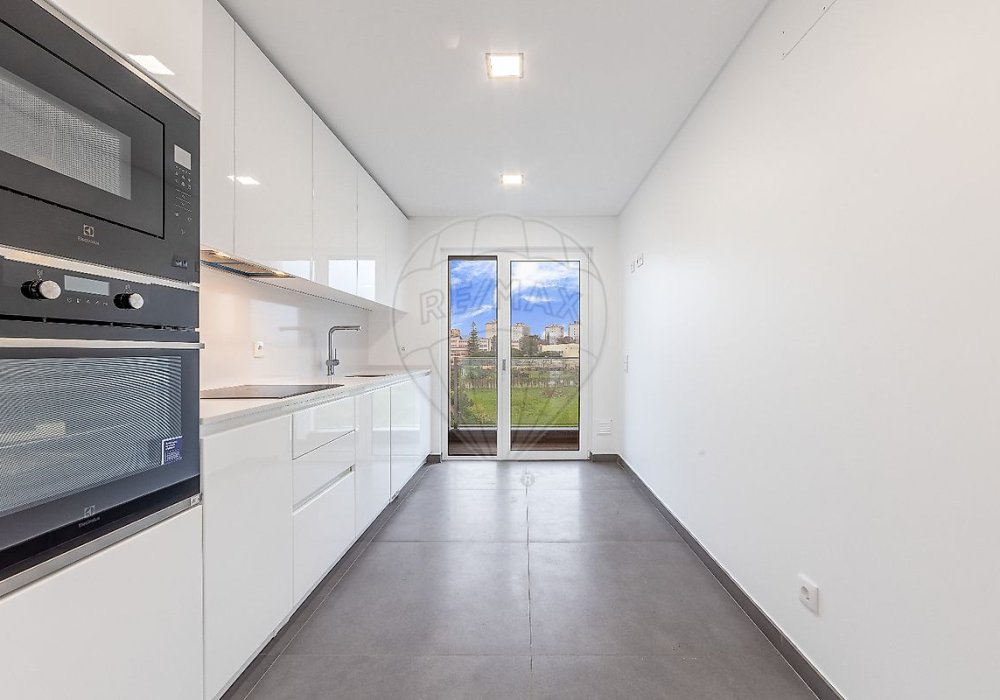 b8ffa248-701c-46b6-a7a7-cea4c88d66be