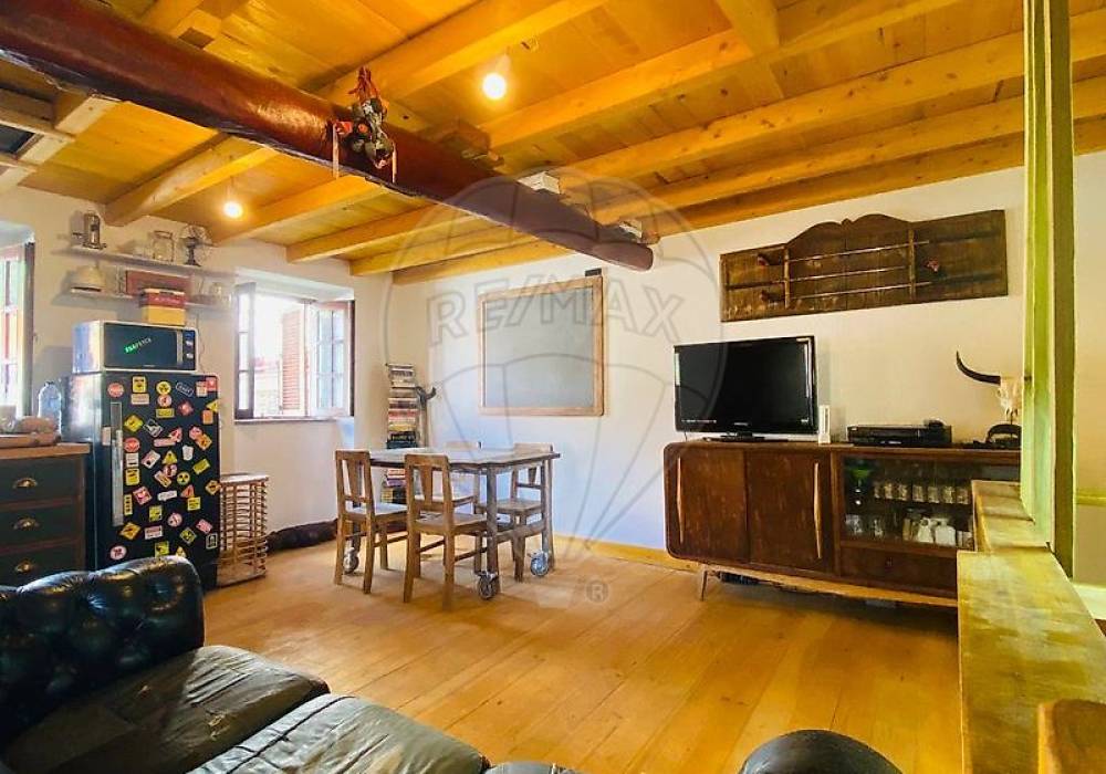 c0889cc1-0ca6-40e9-8563-732de4d5bef5