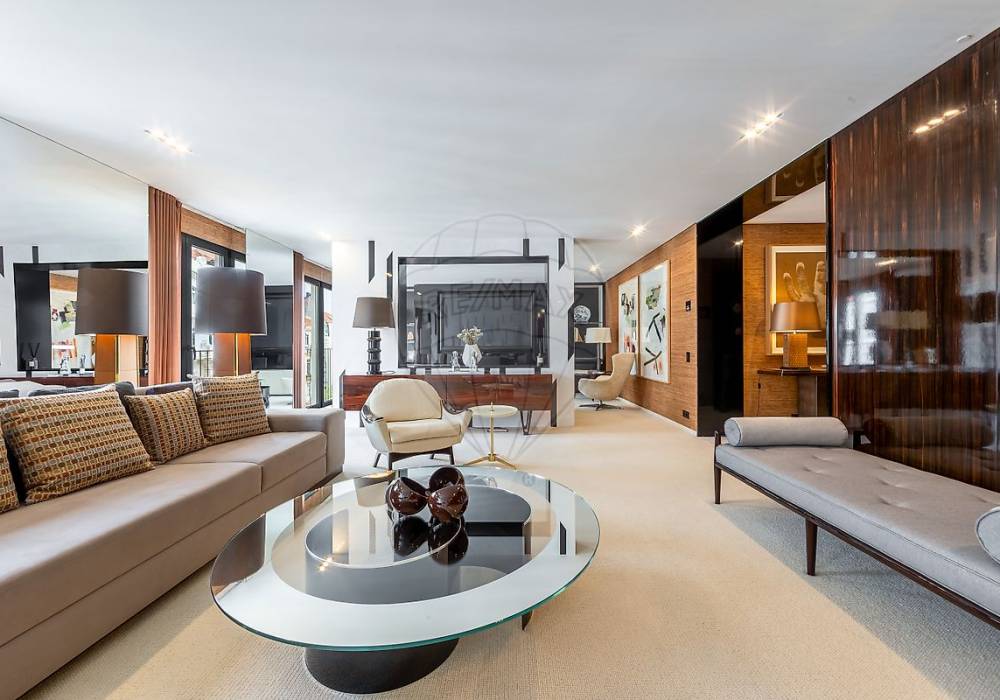 c90a8a0d-0093-4c84-9ef3-5aadc34a689d